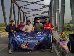 Tak Sekadar Berbagi, FP2B–IPSM Pebayuran Turun ke Jalan Tebar Kepedulian di Perbatasan Bekasi–Karawang