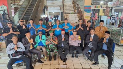 Babinsa Hadir di Pasar Serang, Cikarang Selatan: Jaga Keamanan, Pererat Kebersamaan Jelang IdulFitri