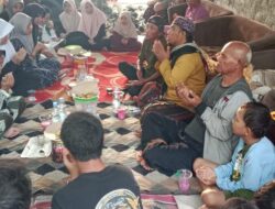 Jumat Berkah, Keluarga Almarhum Bapak Kamil Santuni 35 Anak Yatim di Kedungwaringin