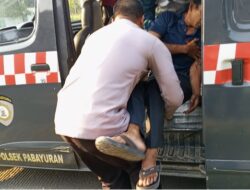 Bhabinkamtibmas Polsek Pebayuran Sigap Evakuasi Korban Kecelakaan, Wujud Nyata Polri untuk Masyarakat
