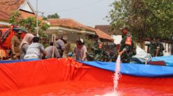 Krisis Air Bersih di Cibarusah, 13 Tangki TNI AD dan BPBD Kab. Bekasi Dikerahkan