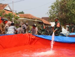 Krisis Air Bersih di Cibarusah, 13 Tangki TNI AD dan BPBD Kab. Bekasi Dikerahkan